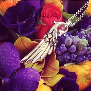 NWT Sterling Silver Wing Pendant Necklace